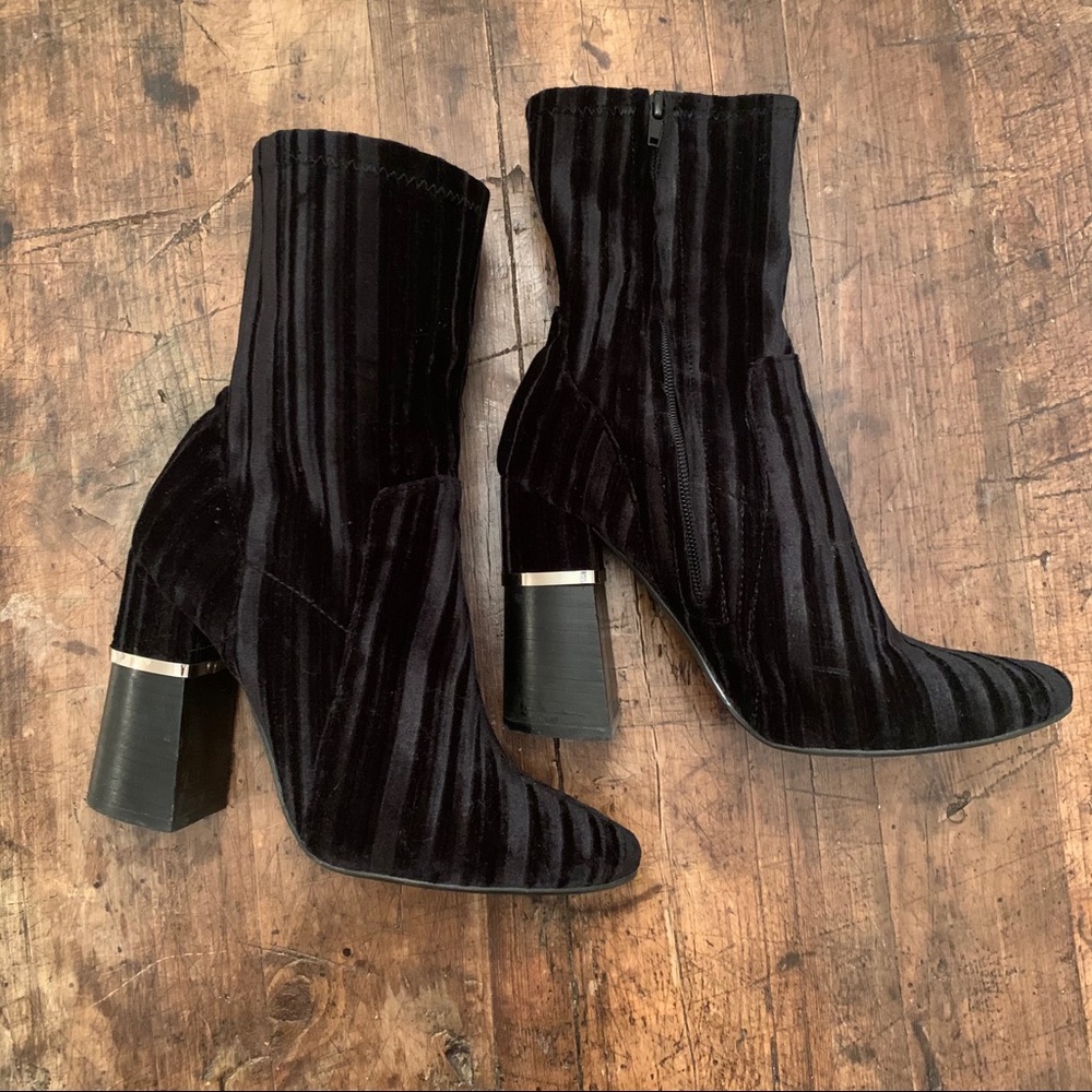 Design lab black heeled boots